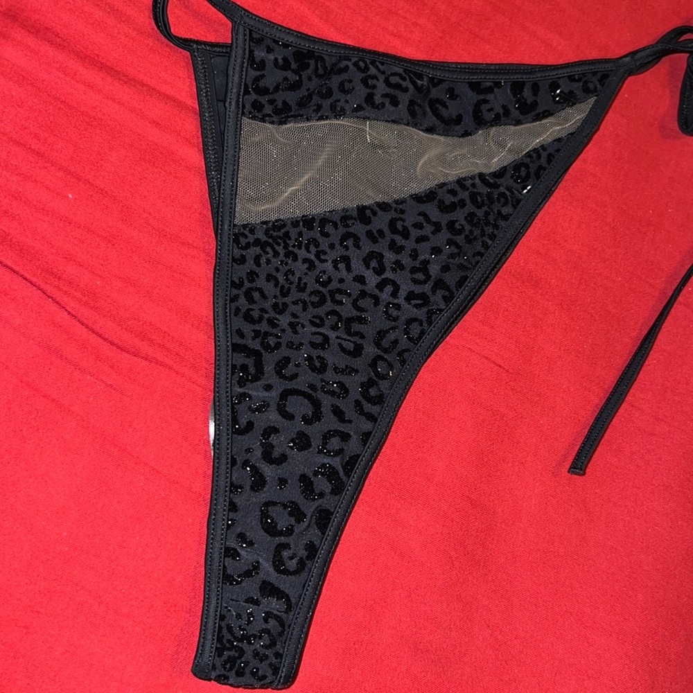 Gigi Bikini Set - Picture 12 of 17